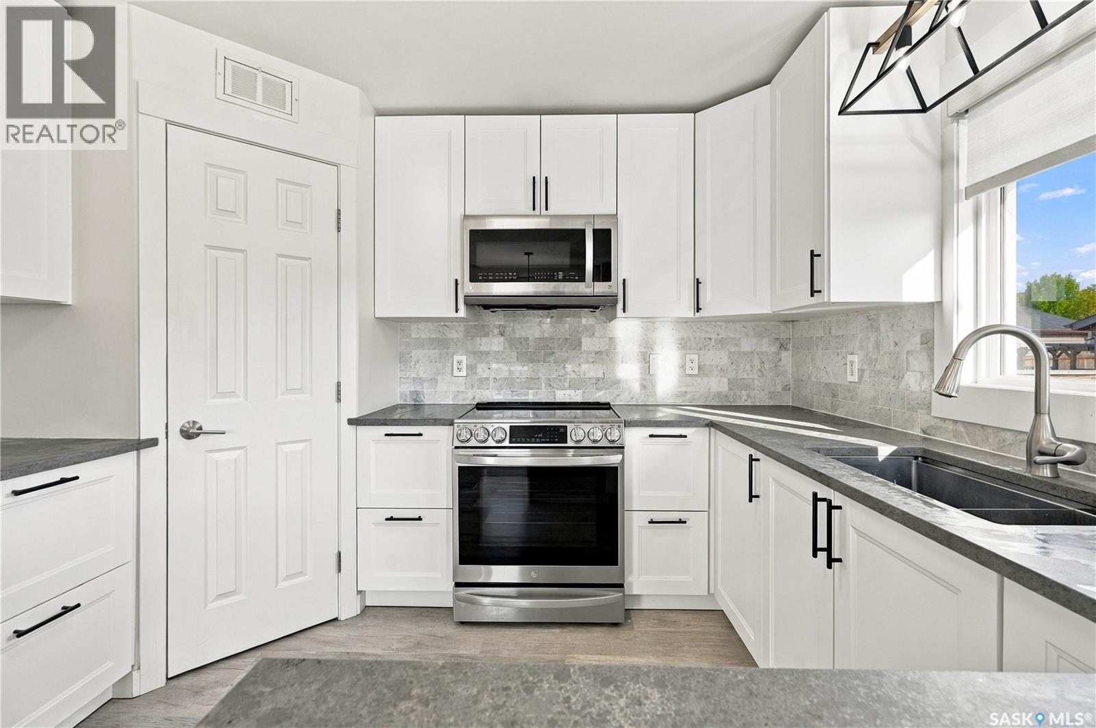 302 Gordon ROAD, Saskatoon — photo 10