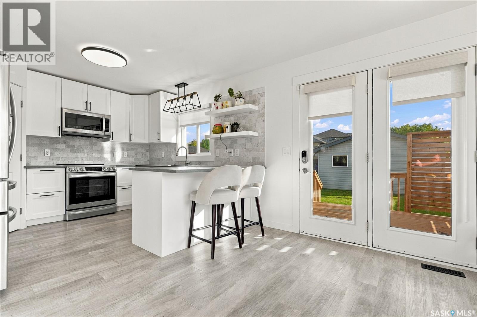302 Gordon ROAD, Saskatoon — photo 8