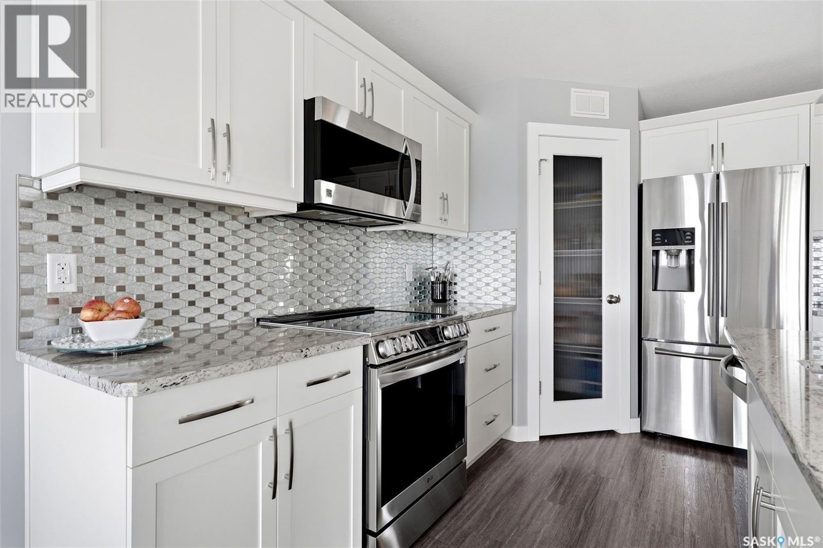 8933 Kestral DRIVE - 12