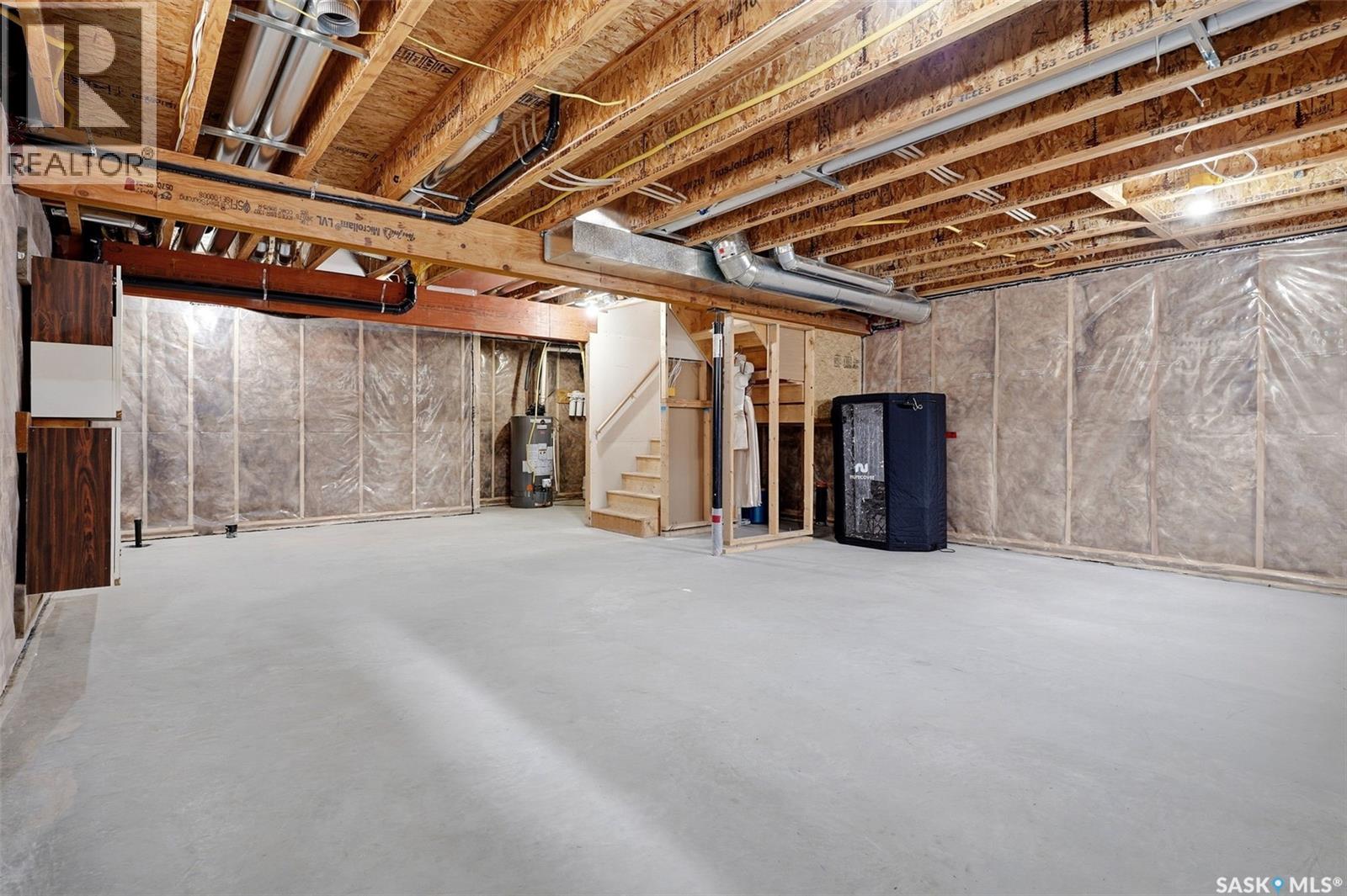 8933 Kestral DRIVE photo 37