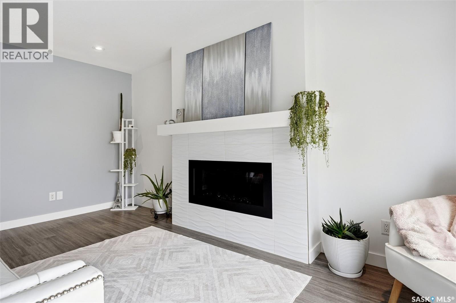 8933 Kestral DRIVE - 7