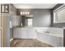 8933 Kestral Drive, Regina, SK S4Y0C2 Photo 30