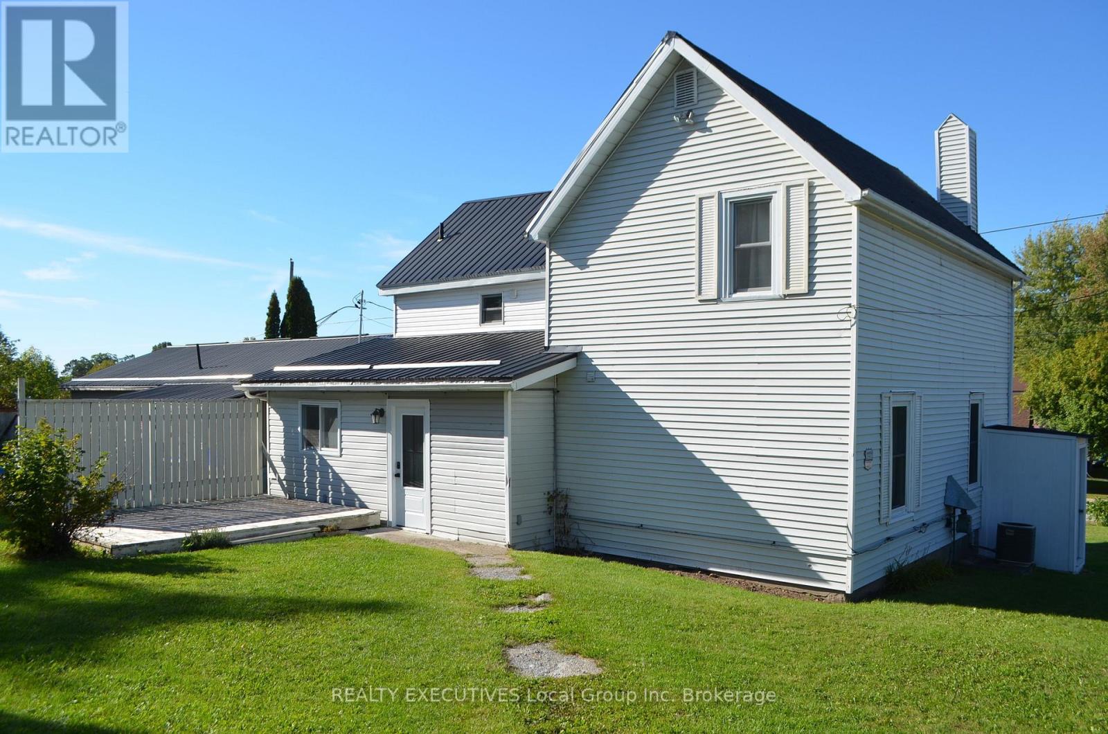 93 BAY STREET - 13