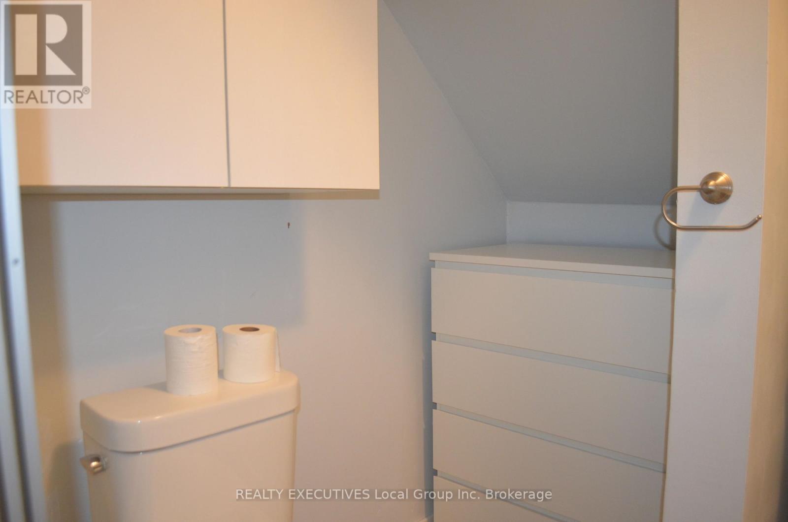 93 BAY STREET - Image 34