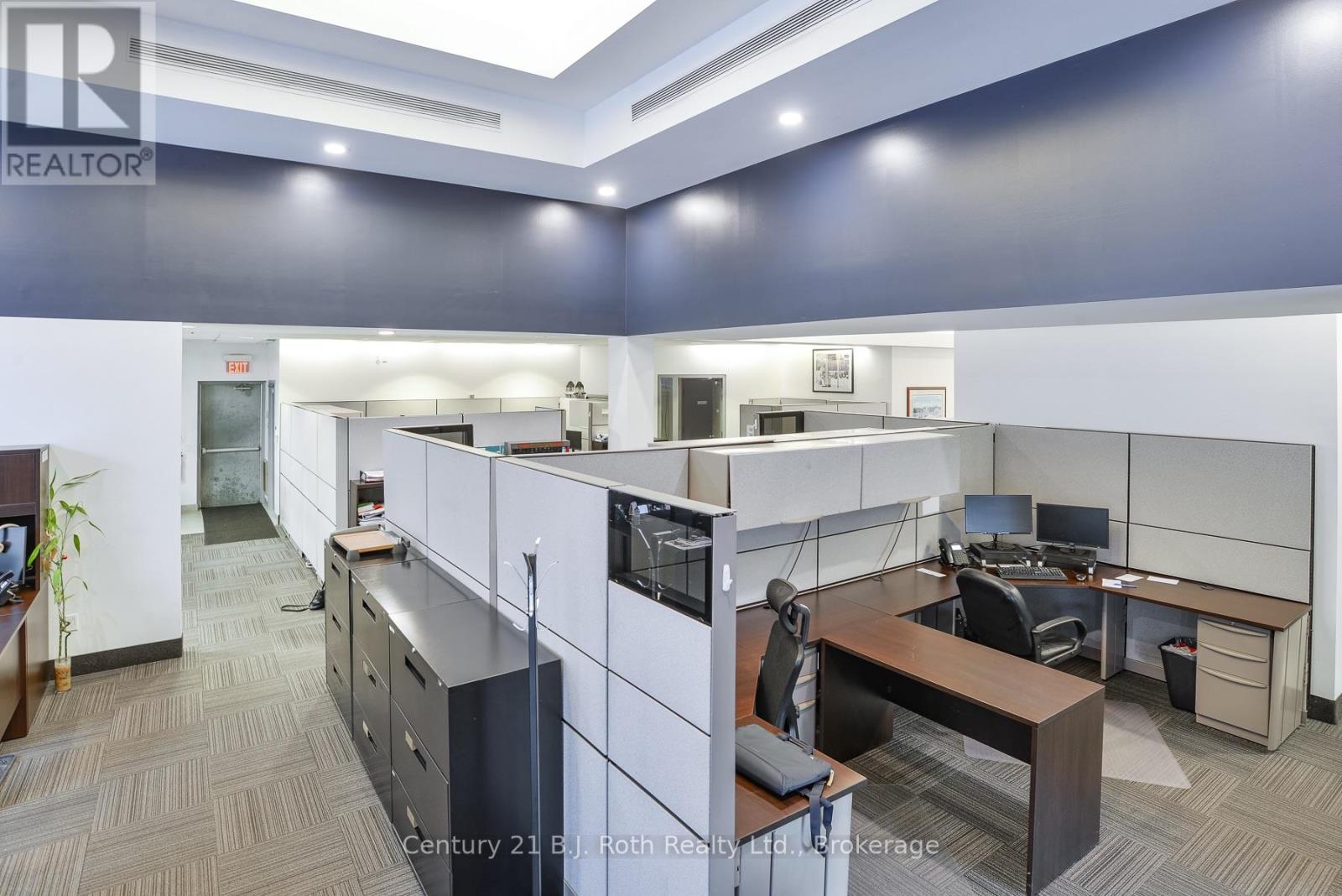 40 PETER STREET S, Orillia — photo 21
