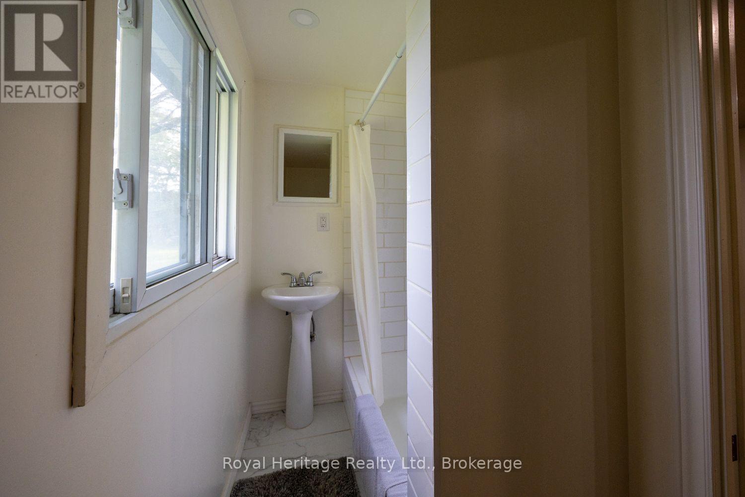 207 VALENCIA ROAD, Oshawa (Lakeview) — photo 37