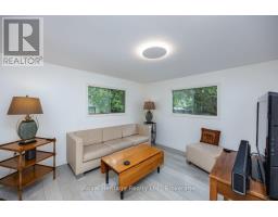 207 Valencia Road, Oshawa, ON L1J1P2 Photo 9