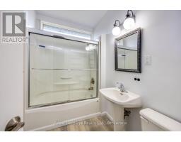 203 Valencia Road, Oshawa, ON L1J1P2 Photo 9