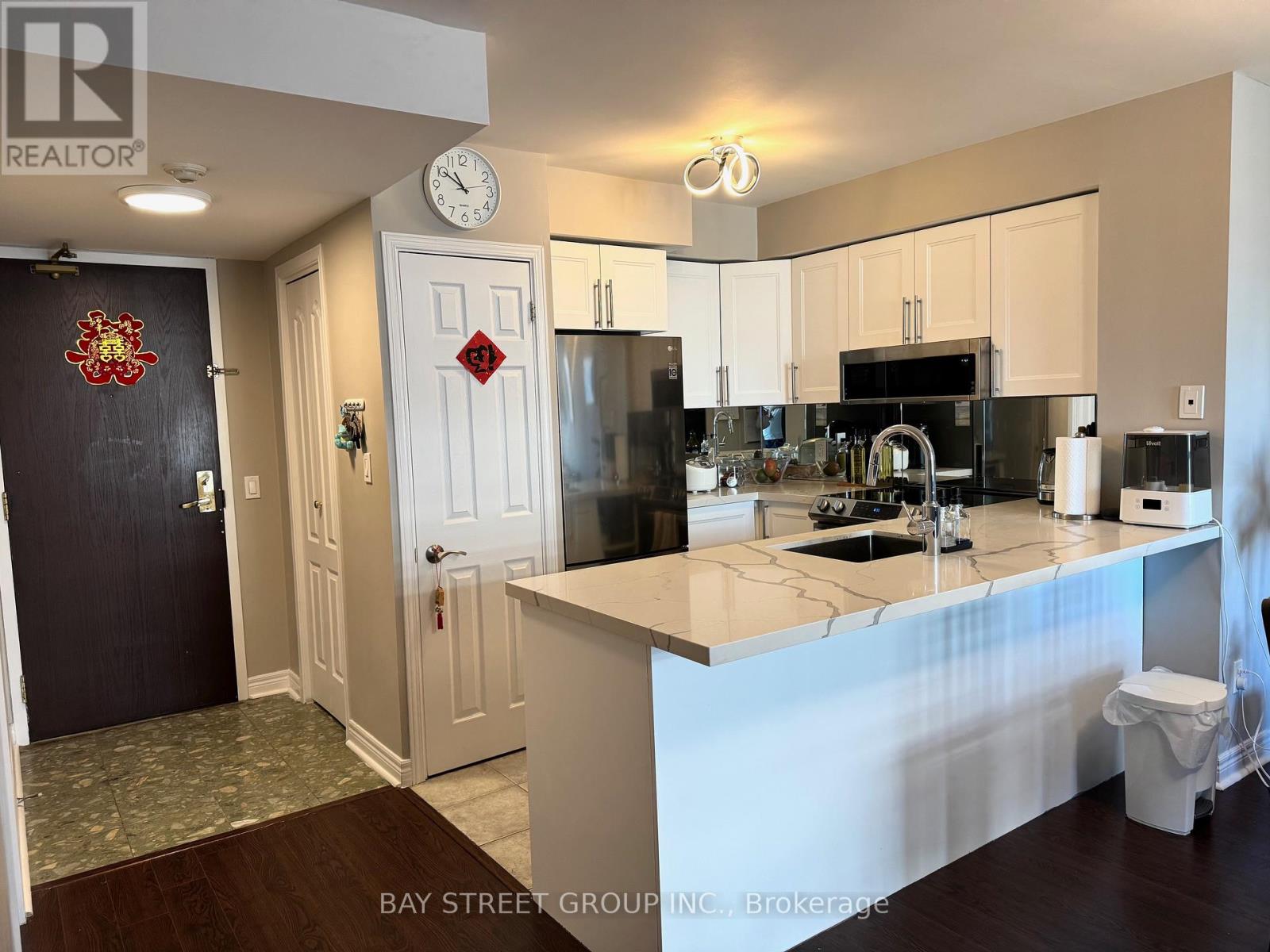 1203 - 18 PARKVIEW AVENUE