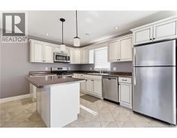 Living room - 65 Belle-foret, Dieppe, NB E1A8Y2 Photo 9
