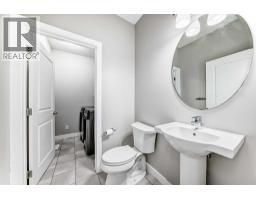 4pc Bathroom - 199 Kinniburgh Road, Chestermere, AB T1X0T8 Photo 14