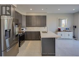 1832 Misthollow Drive, Pickering, ON L1X0A7 Photo 11