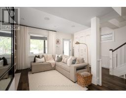 1 Balmy Avenue, Toronto, ON M4E1C7 Photo 11