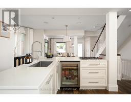 1 Balmy Avenue, Toronto, ON M4E1C7 Photo 15
