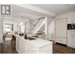 1 Balmy Avenue, Toronto, ON M4E1C7 Photo 16
