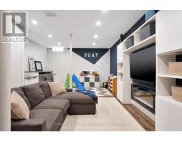 1 Balmy Avenue, Toronto, ON M4E1C7 Photo 43