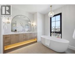 2025 27 Avenue SW - photo 25