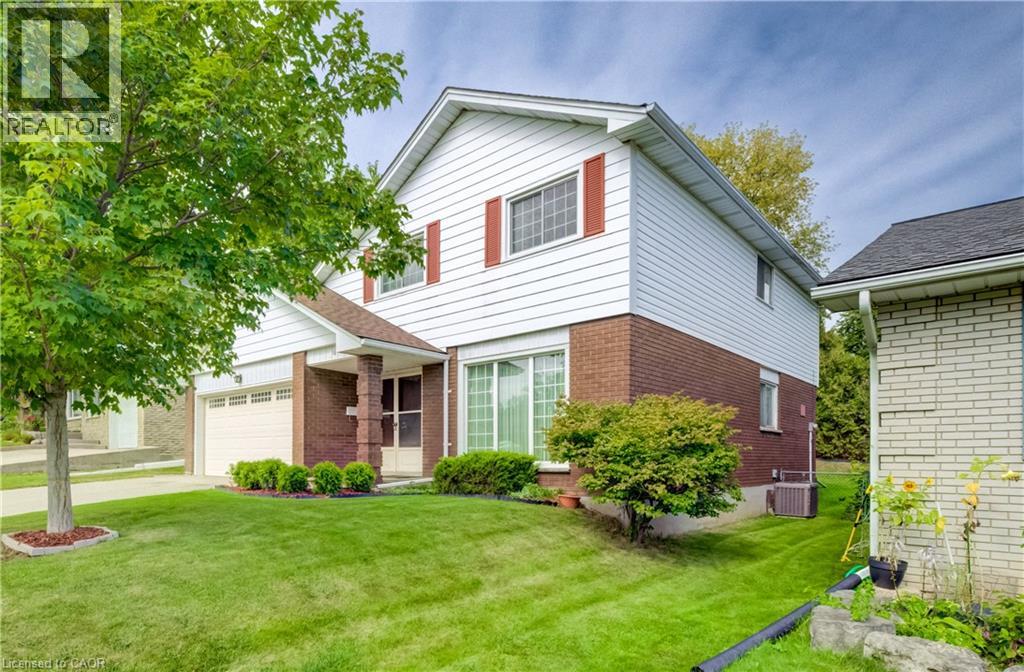 16 BONNYLYN Drive — photo 3