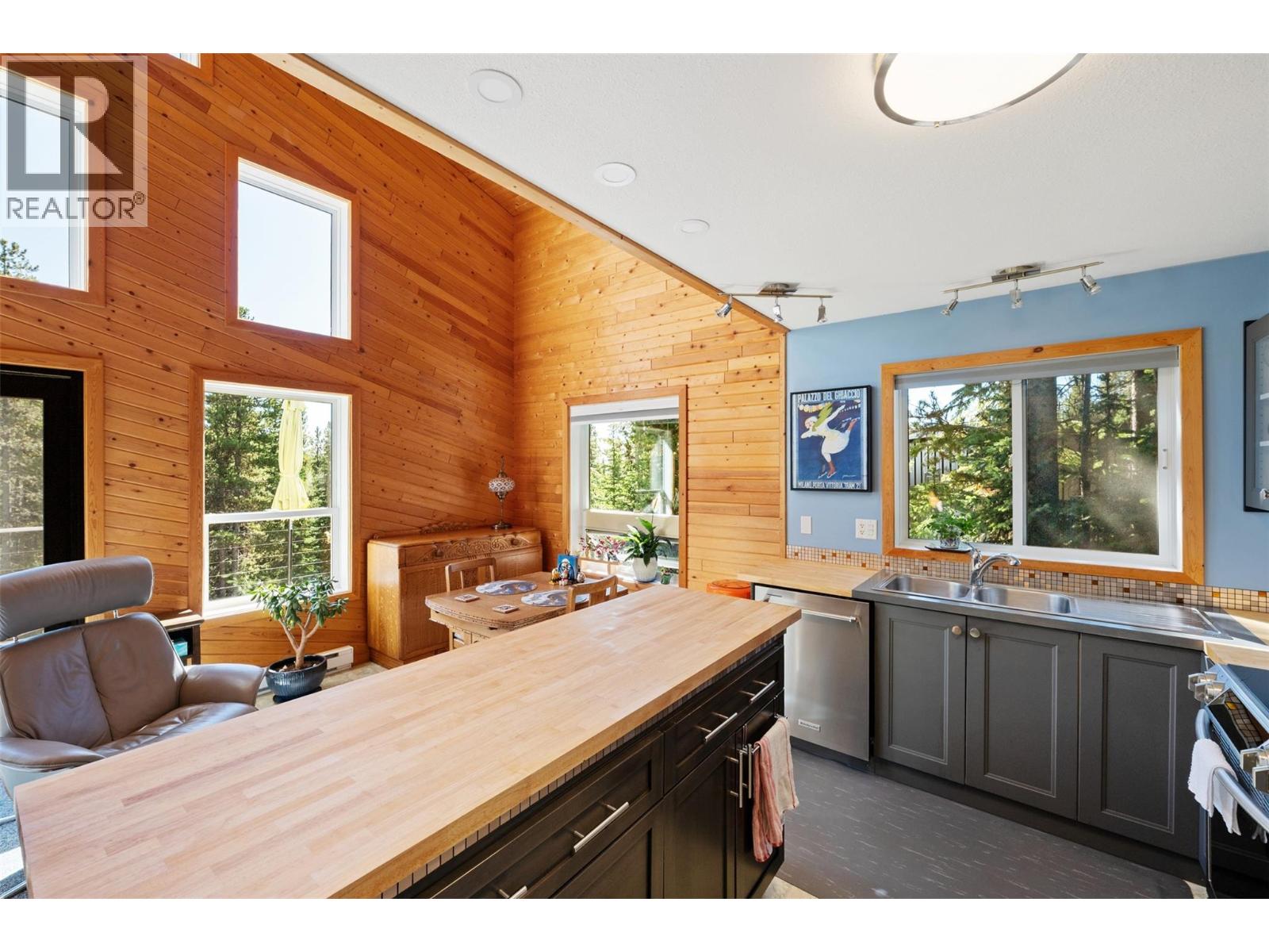 160 Cougar Road - Image 9