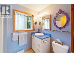 Primary Bedroom - 160 Cougar Road, Oliver, BC V0H1T8 Photo 7