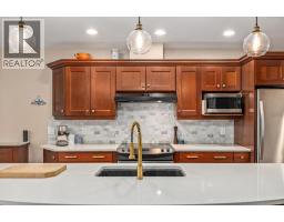 3pc Bathroom - 1703 31 Street Sw, Calgary, AB T3C1N2 Photo 9