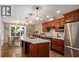 Primary Bedroom - 1703 31 Street Sw, Calgary, AB T3C1N2 Photo 8