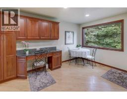 Foyer - 6 Vardana Place Nw, Calgary, AB T3A0C5 Photo 10