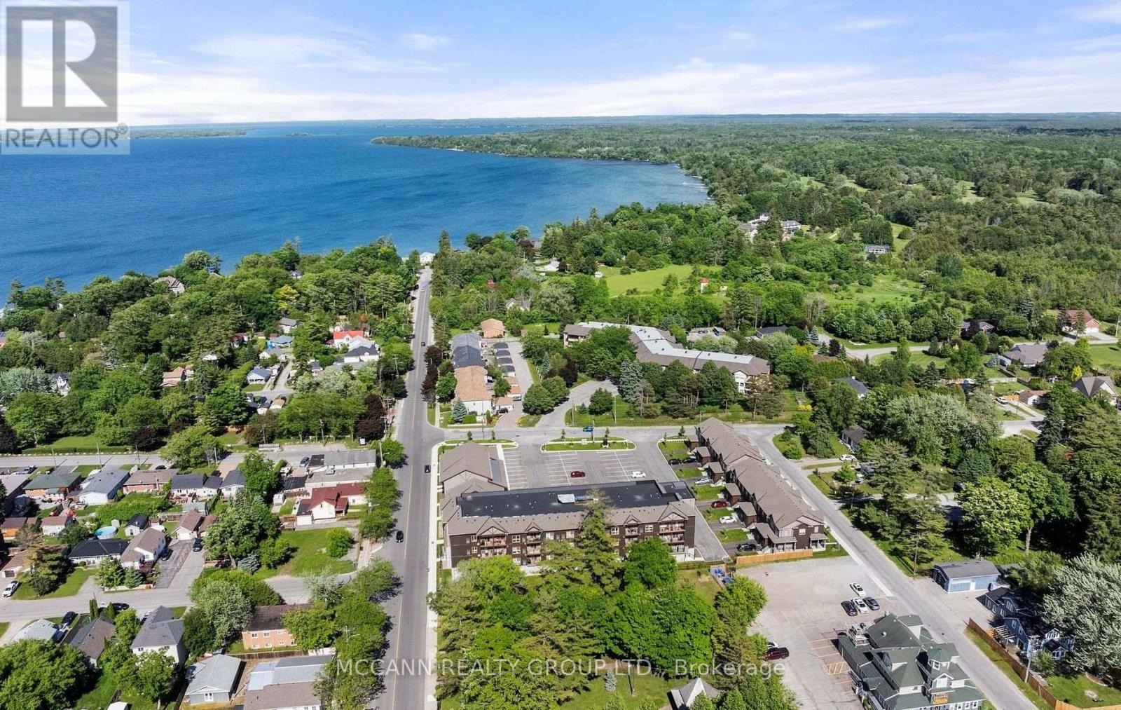 #4 110 Grew Boulevard, Georgina (Sutton & Jackson's Point), Ontario, L0E1L0, Georgina (Sutton & Jackson's Point), Ontario — photo 3 of 5