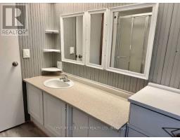 10 Shamrock Crescent, Essa, ON L3W0T7 Photo 13