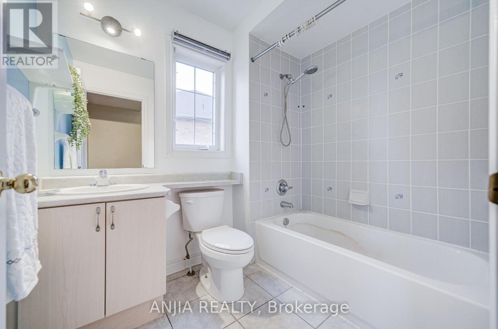 375 WHITE'S HILL AVENUE - 25