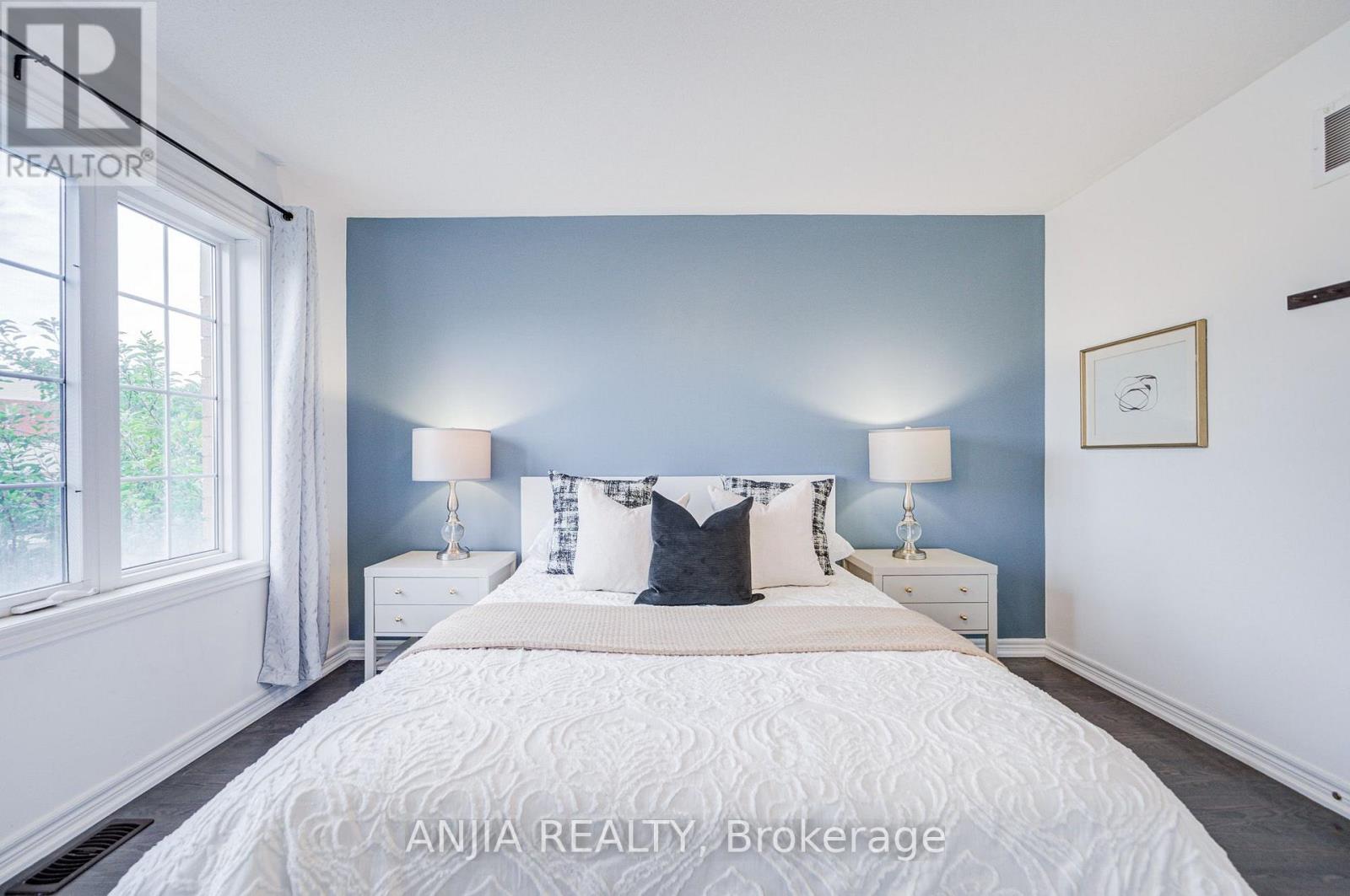 375 WHITE'S HILL AVENUE - 28