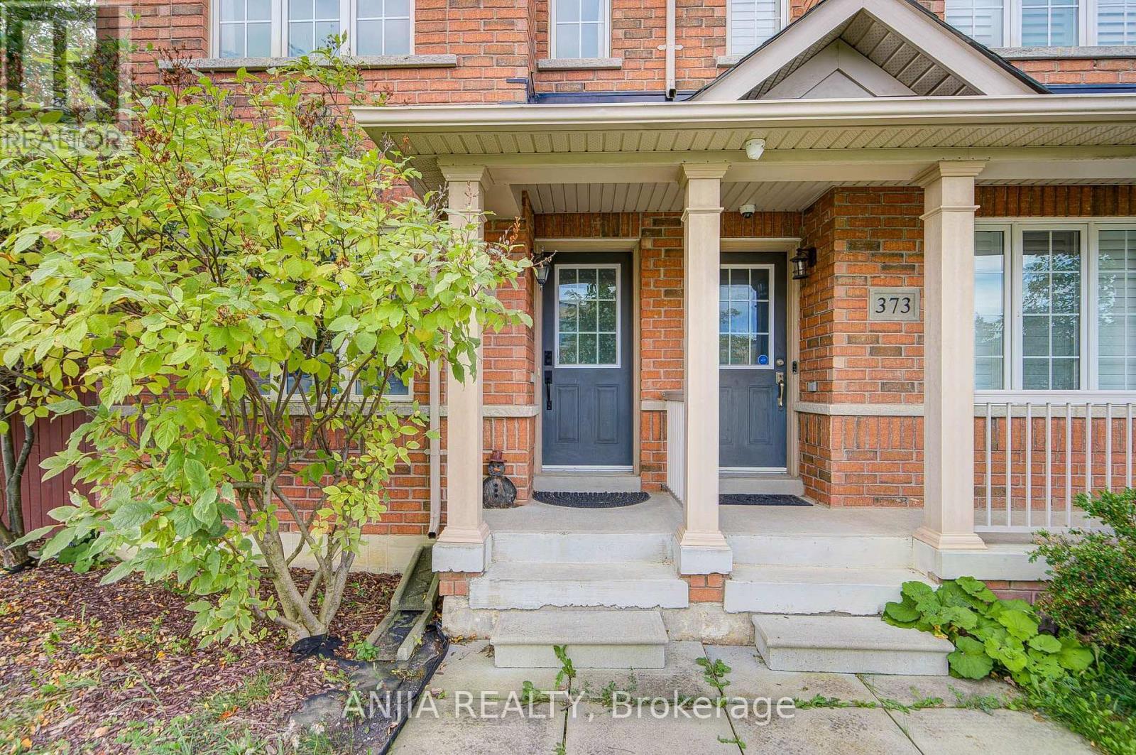 375 WHITE’S HILL AVENUE, Markham photo 3