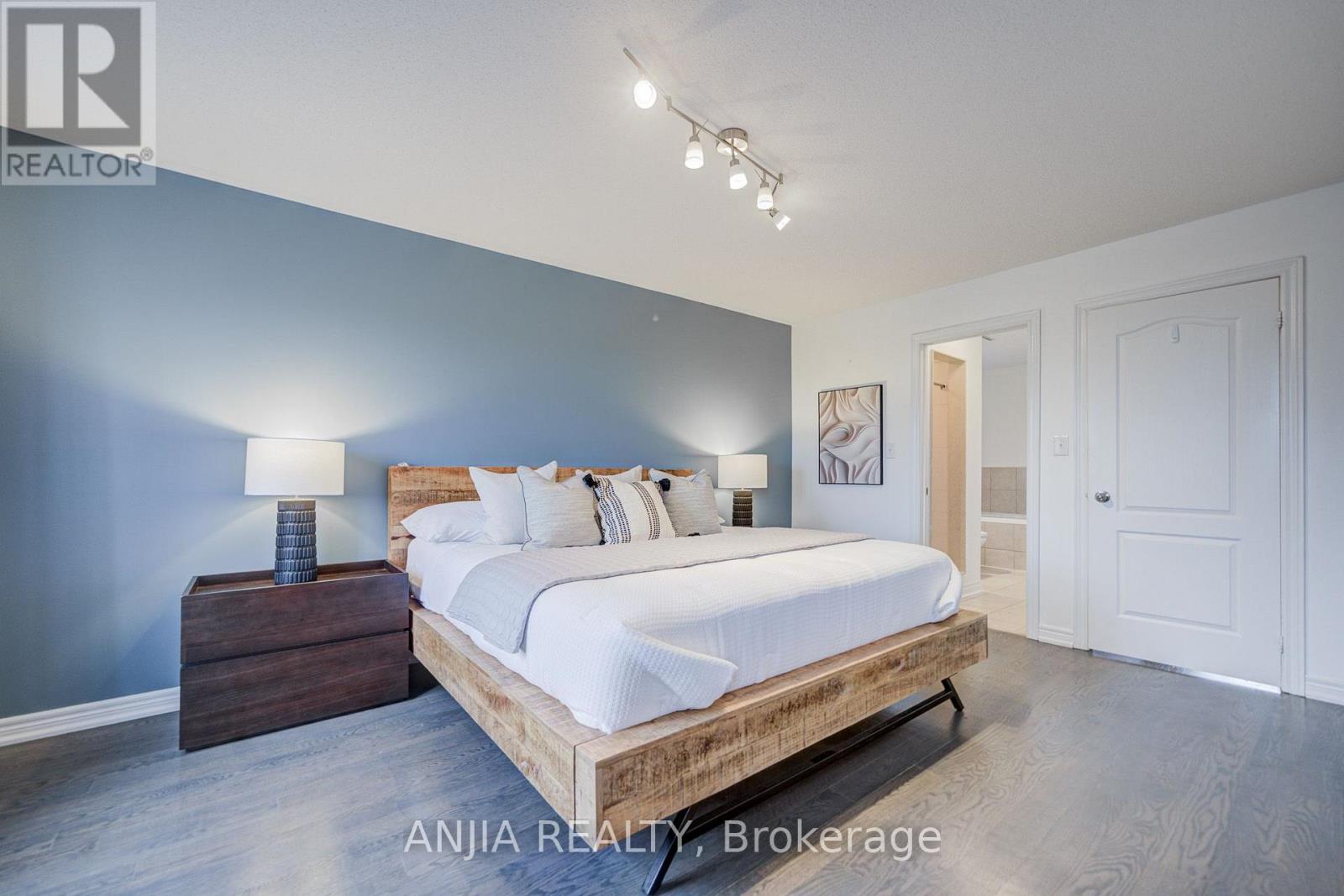 375 WHITE'S HILL AVENUE - 35