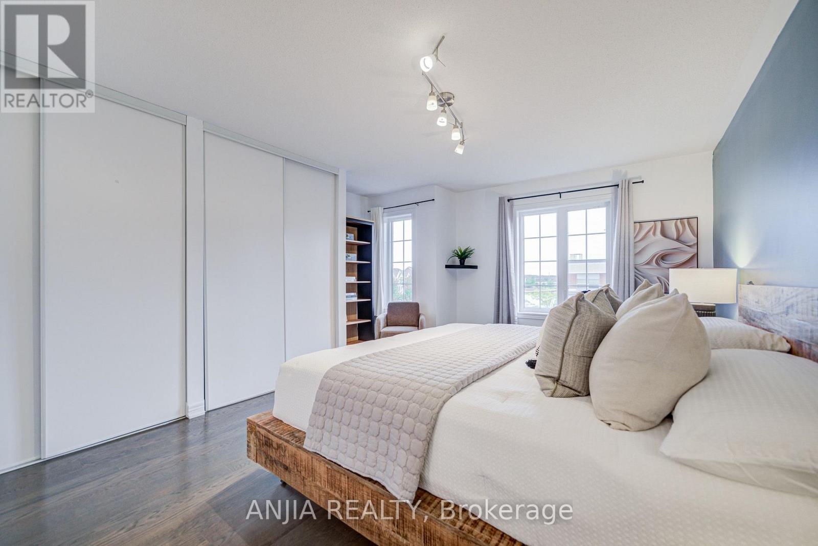375 WHITE'S HILL AVENUE - 37