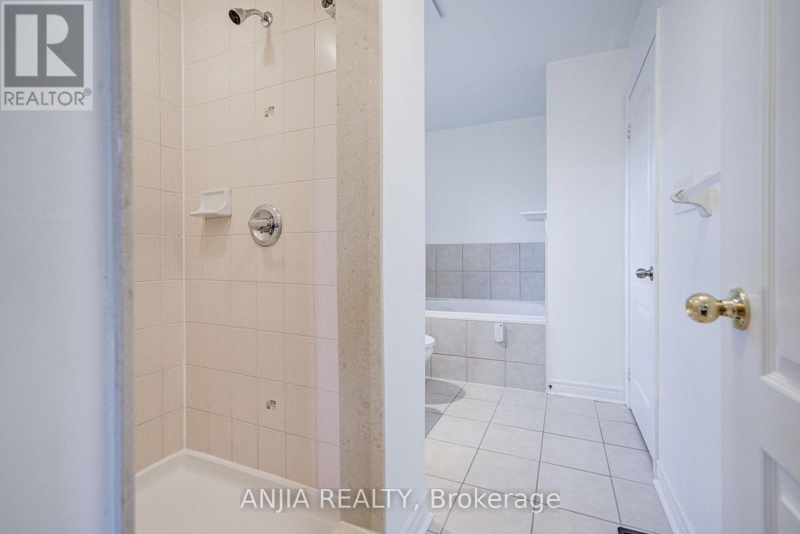 375 WHITE'S HILL AVENUE - Image 38