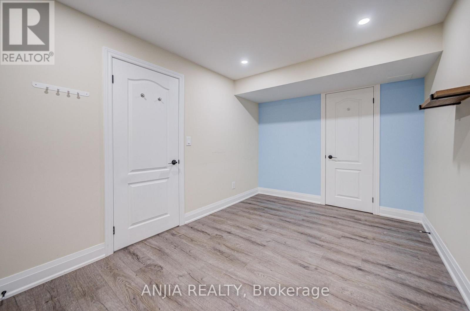 375 WHITE'S HILL AVENUE - 45