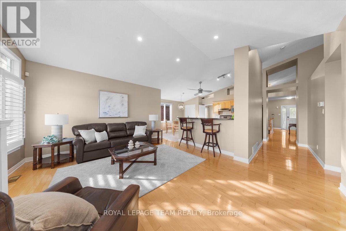 6 AMBERLAKES DRIVE - 9