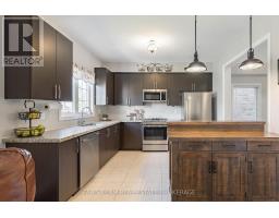 207 Springfield Crescent, Clearview, ON L0M1S0 Photo 9