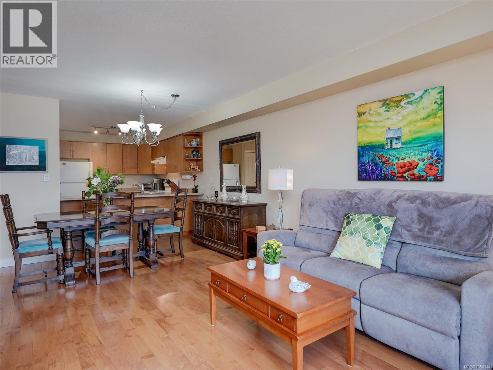 #202 7070 West Saanich Rd - 3
