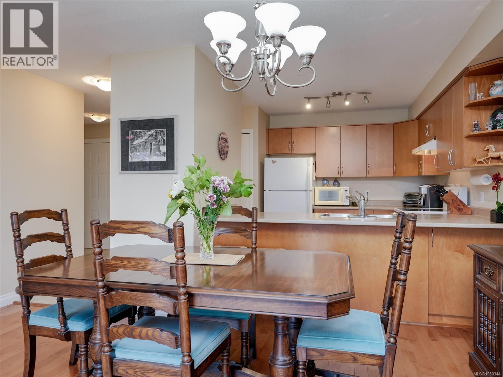 #202 7070 West Saanich Rd - Image 6