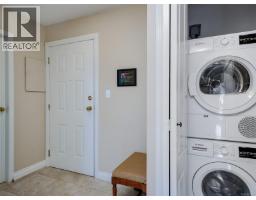 202 7070 West Saanich Rd, Central Saanich, BC V8M1P5 Photo 16