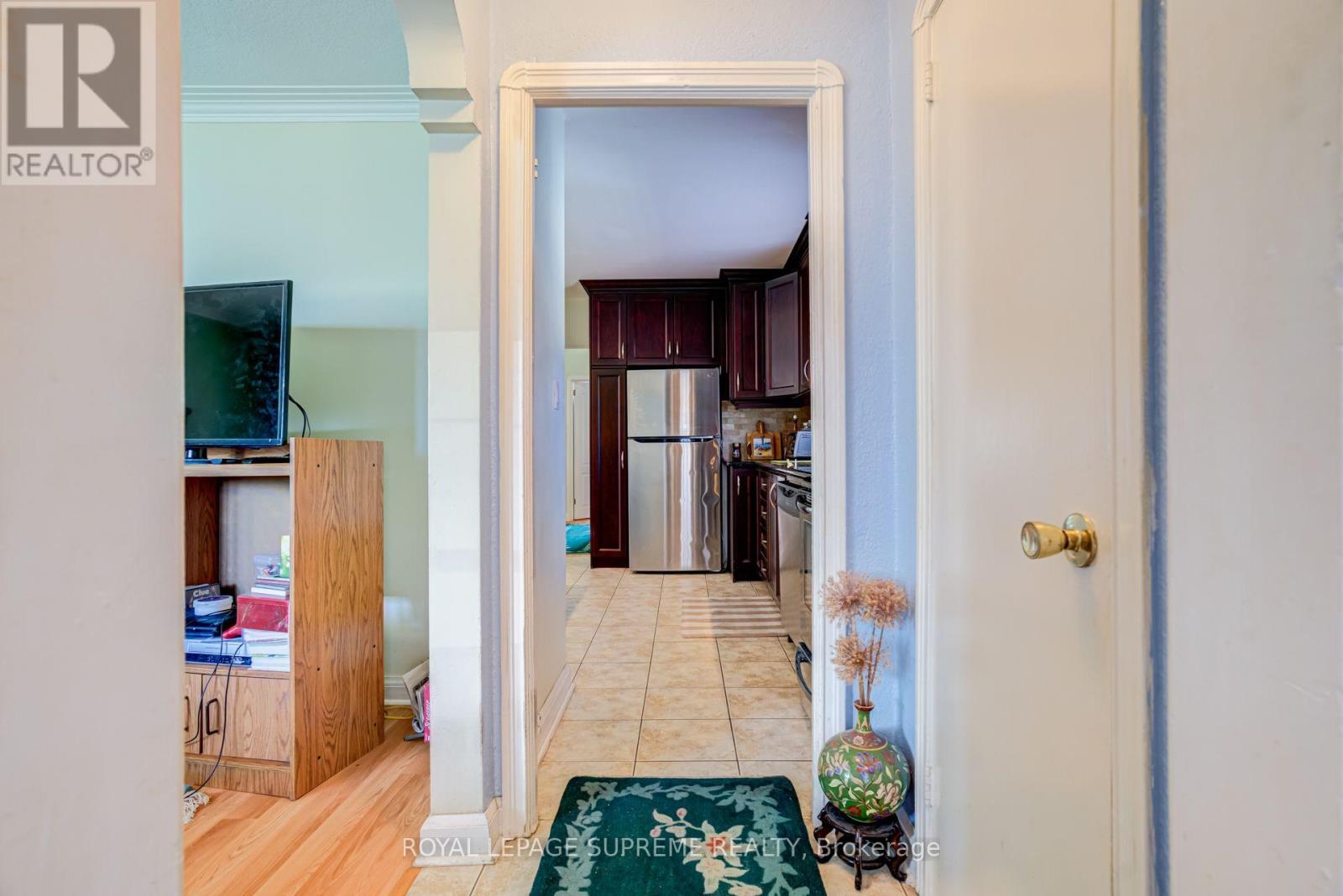136 WINSTON PARK BOULEVARD - 6