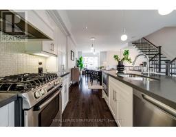 18 Matthew Court, Toronto, ON M9B0C1 Photo 8