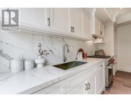 302 - 4 The Kingsway, Toronto, ON M8X2T1 Photo 27