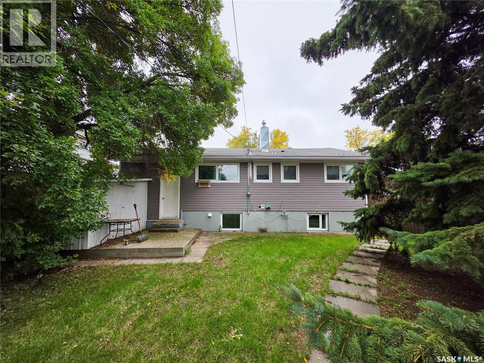 138 6th AVENUE E, Melville — photo 3