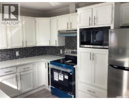 Den - 19 Newstead Avenue, Regina, SK S4X1H1 Photo 9