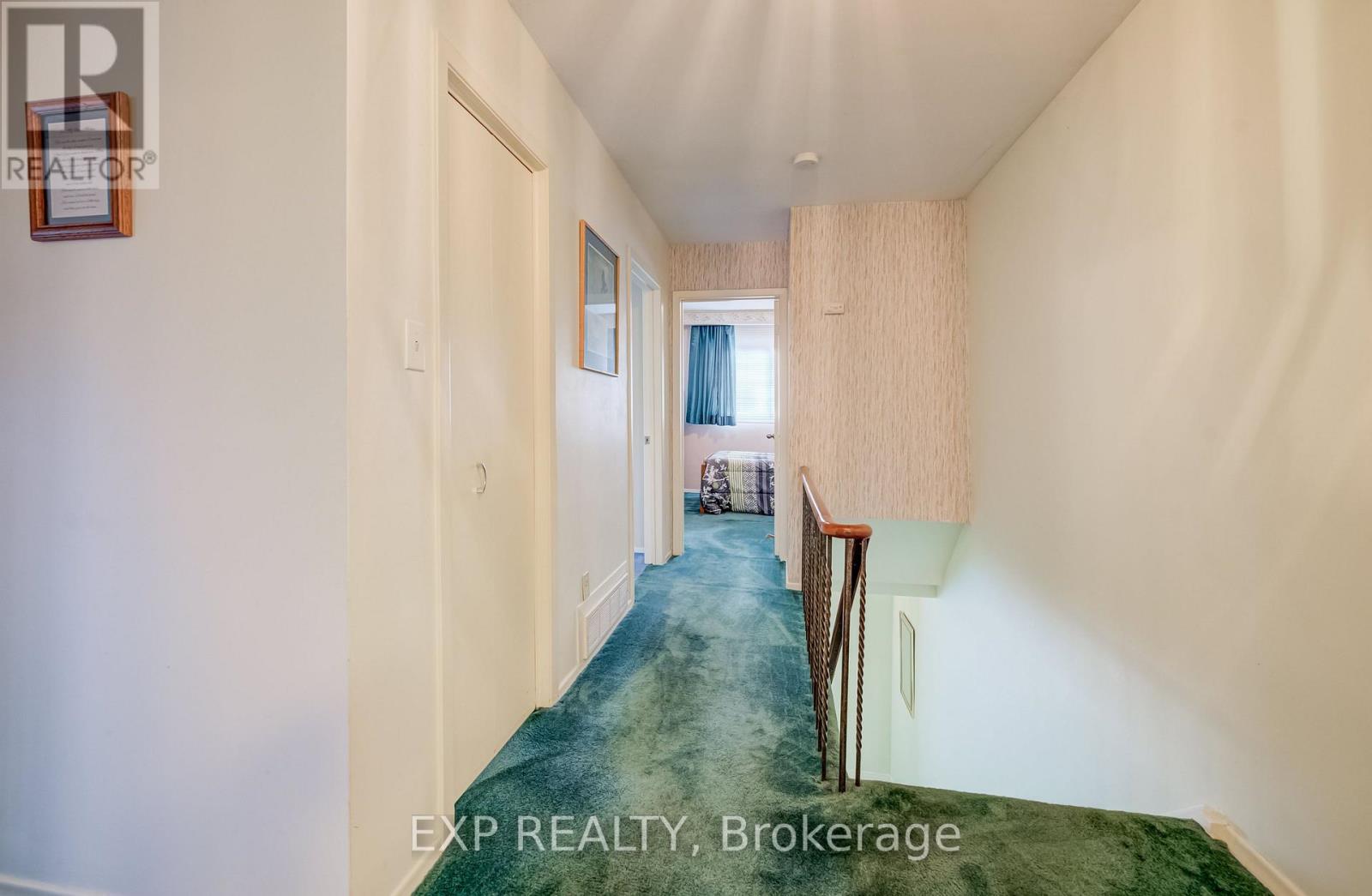16 BONNYLYN DRIVE - 20