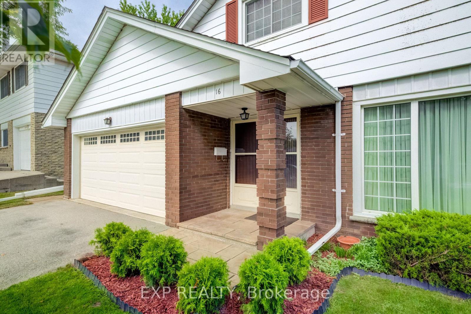 16 BONNYLYN DRIVE - 4