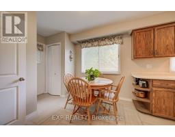 16 Bonnylyn Drive, Waterloo, ON N2M1S6 Photo 14