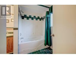 16 Bonnylyn Drive, Waterloo, ON N2M1S6 Photo 26